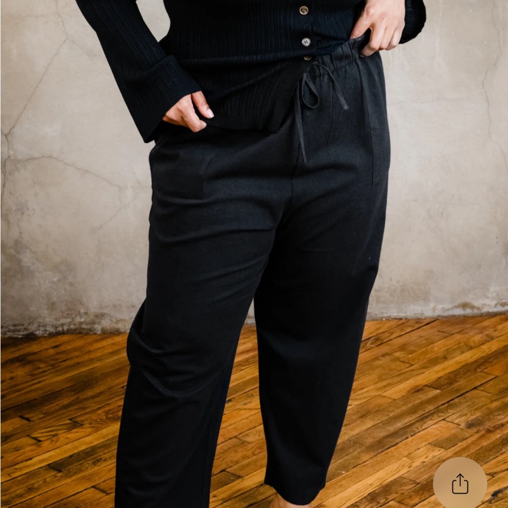 Able Women's Black Drawstring Pants - image 8